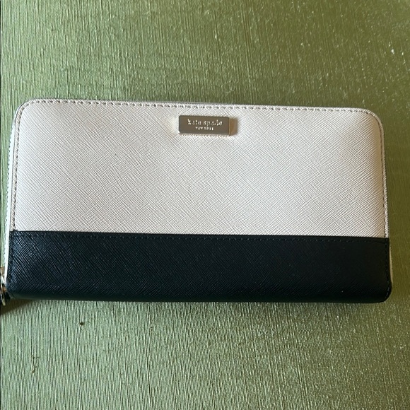 Kate Spade Black and Cream Wallet - Picture 1 of 8